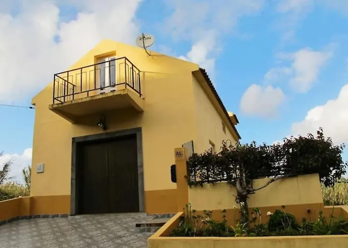 Casa Do Bisbis